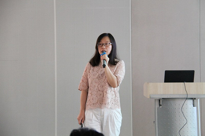 Volvo Construction Equipment North Region Sales Director Zheng Jun conducted market analysis and half-year performance review.